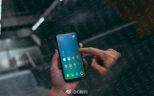 Xiaomi Mi Mix 2 immagine dal vivo